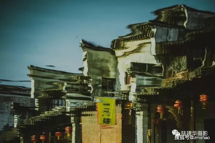 新春走基层丨巧手剪出幸福花